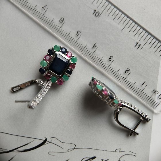 Срібні сережки з сапфіром 4.05ct, смарагдом, рубіном