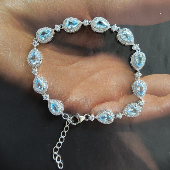 Серебряный браслет с топазом 7.97ct