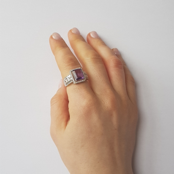 Серебряное кольцо с аметистом