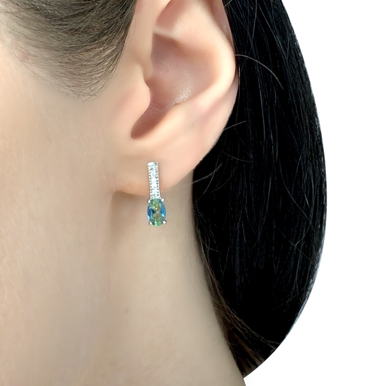 Серебряные серьги с мистик топазом 0.726ct, фианитами