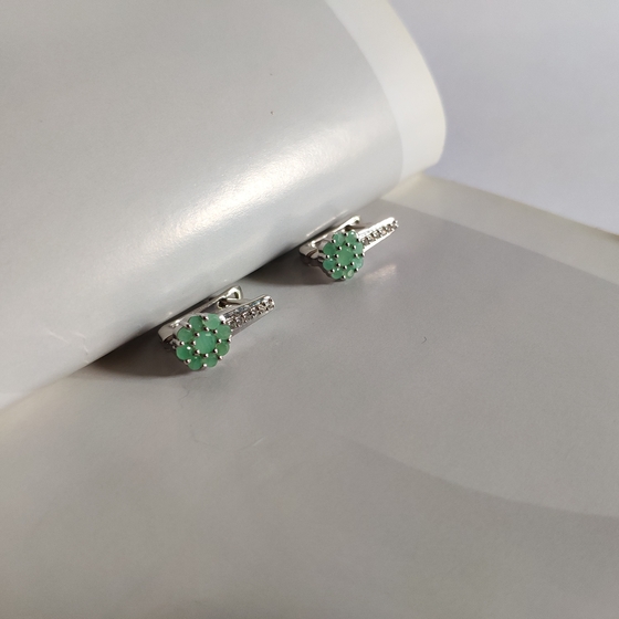 Серебряные серьги с изумрудом 0.97ct
