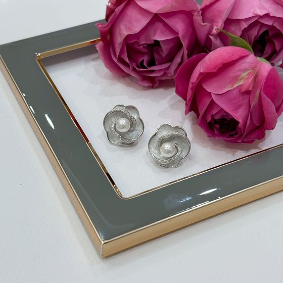 Silver earrings with 4.275ct pearls, mother of pearl