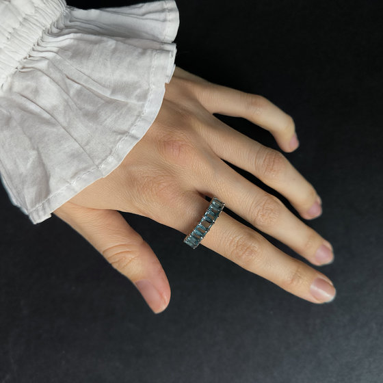 Серебряное кольцо с топазом Лондон Блю 2.525ct