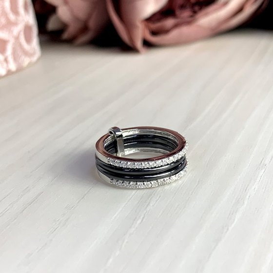 Silver ring with ceramics