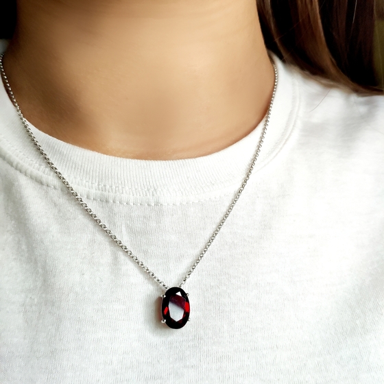 Серебряное колье с гранатом 4.54ct