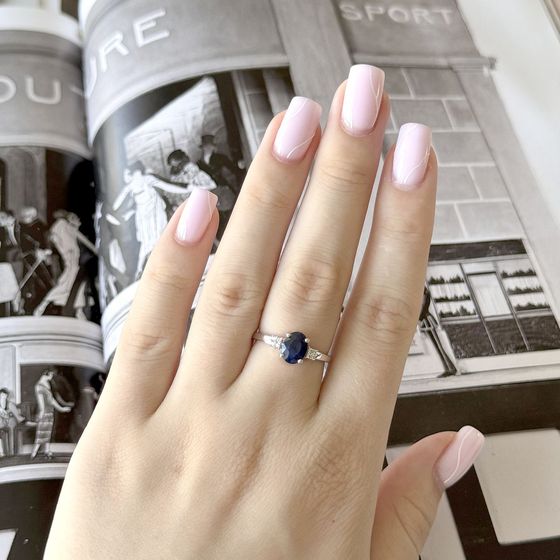 Sterling silver ring with sapphire 1.651ct, phianites