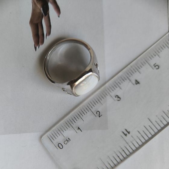 Silver ring with mother-of-pearl