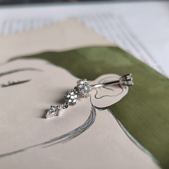Silver piercing with phianites