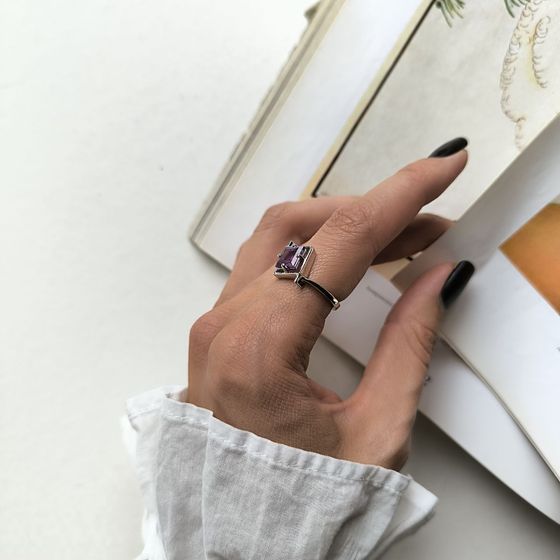 Серебряное кольцо с александритом 2.25ct