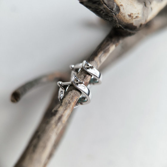 Серебряные серьги с изумрудом 2.028ct